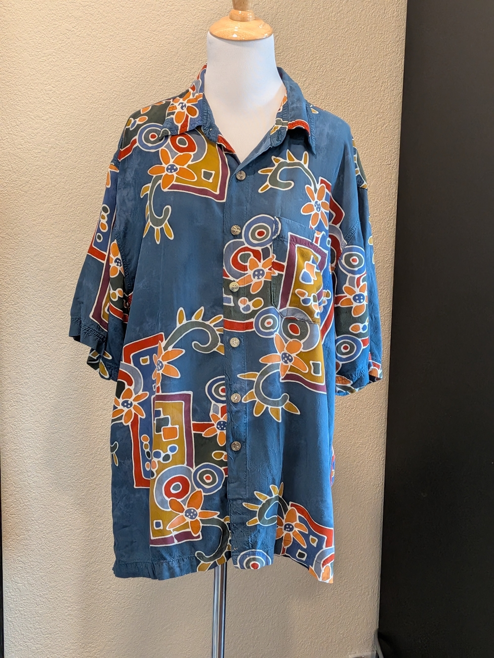 The Territory Ahead Vintage 90s Rayon Abstract Batik Shirt L